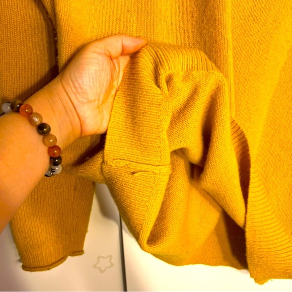 Tabitha Webb Size S 80%LambWool 20%Nylon Yellow Sweater Warm Cozy Any Occasion - Picture 5 of 10